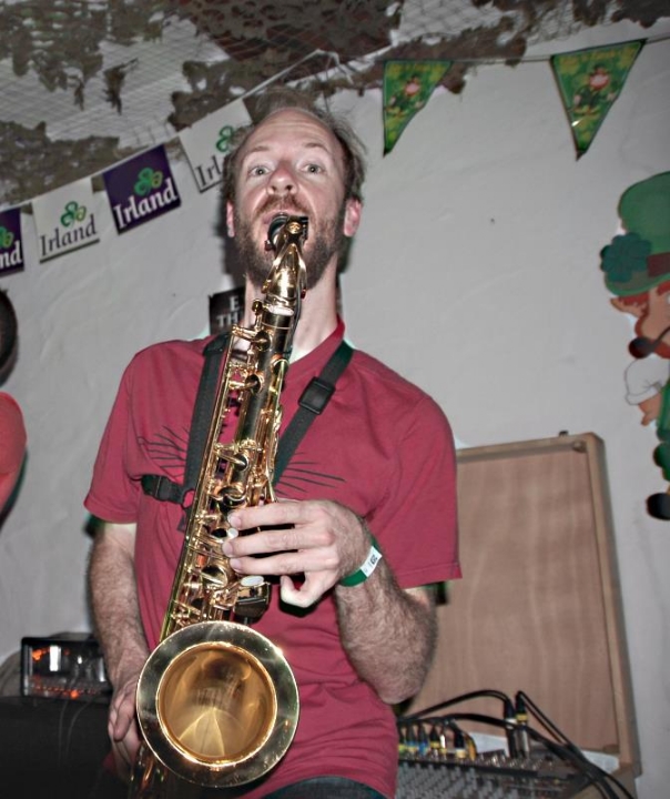 Buchen Sie mich oder meine Bands.